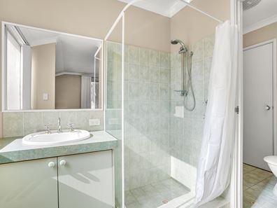 13 Labyrinth Street, Waikiki WA 6169