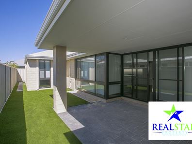 8 Waveski St, Yanchep WA 6035