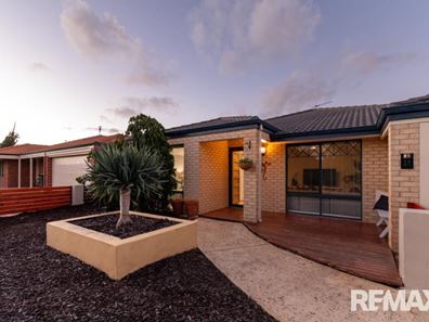 25 James Cook Avenue, Quinns Rocks WA 6030