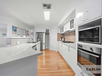 8 Touchell Retreat, Atwell WA 6164