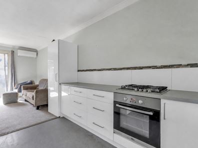 1/4 Uldina Place, Pinjarra WA 6208