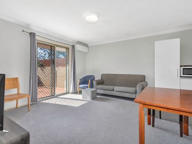 1/4 Uldina Place, Pinjarra WA 6208