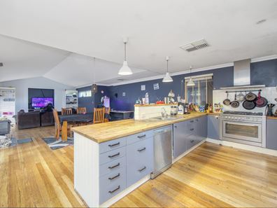 8 Radford Place, Bellevue WA 6056