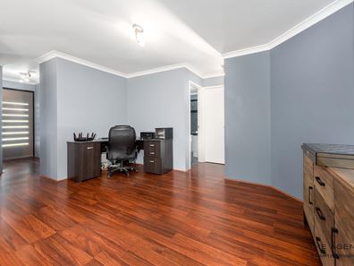 186 Currie Street, Warnbro WA 6169