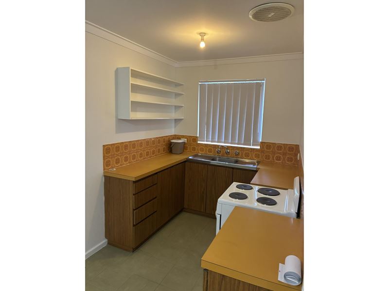 244 Knutsford Av, Kewdale WA 6105