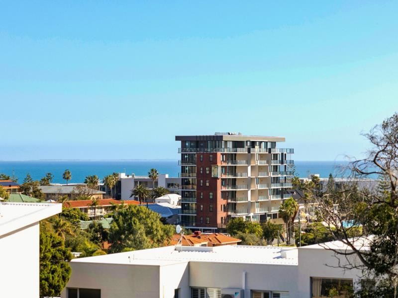 3/6 Nautilus Place, Scarborough WA 6019