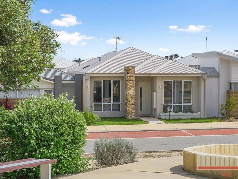 53 Cowaramup Loop, Two Rocks