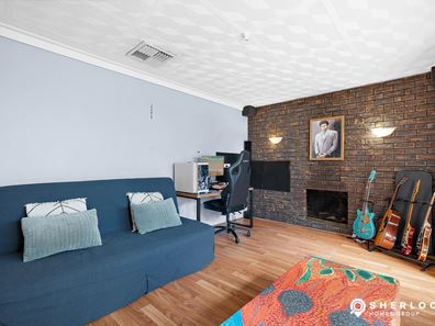 4 Spencer Road, Kelmscott WA 6111