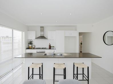 34 Barro Bend, Yanchep WA 6035
