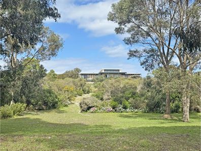 90 Tuart Forest Grove, Pink Lake WA 6450