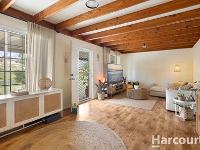 5 Tamarisk Drive, Halls Head WA 6210