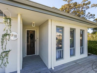 18 Breezy Way, Meadow Springs WA 6210