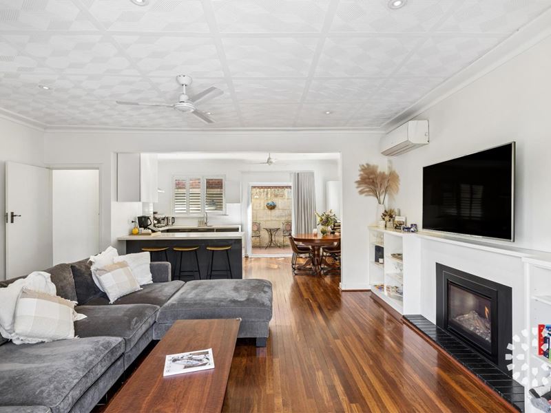 31 Bromley Road, Hilton WA 6163