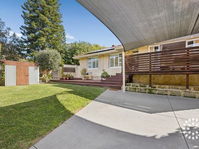 31 Bromley Road, Hilton WA 6163