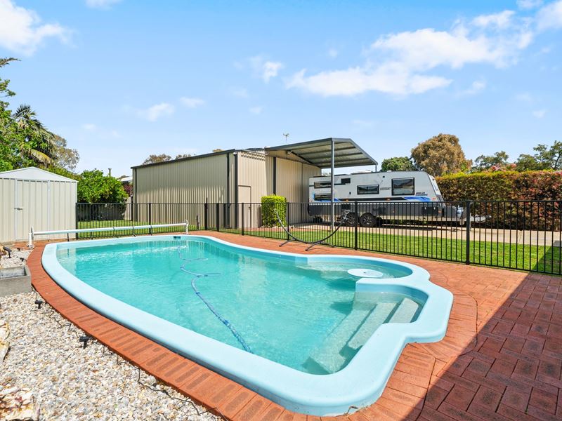 9 Broun Road, Coodanup WA 6210