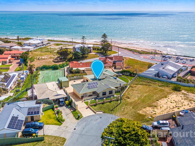 8 Sussex Place, Halls Head WA 6210
