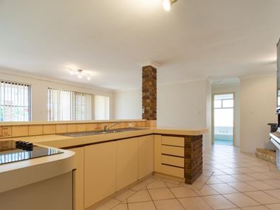 8 Bellanger Drive, Beldon WA 6027