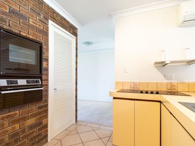 8 Bellanger Drive, Beldon WA 6027
