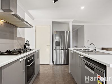 19 Furnivall Parade, Baldivis WA 6171