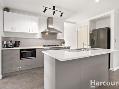19 Furnivall Parade, Baldivis WA 6171