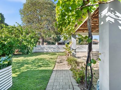 22 Arlunya Avenue, Belmont WA 6104