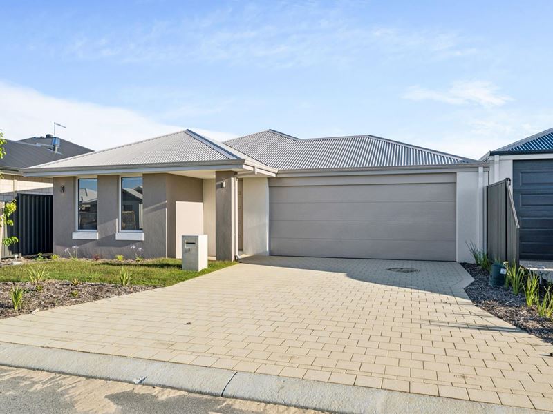 4 Fitzroy Road, Henley Brook WA 6055