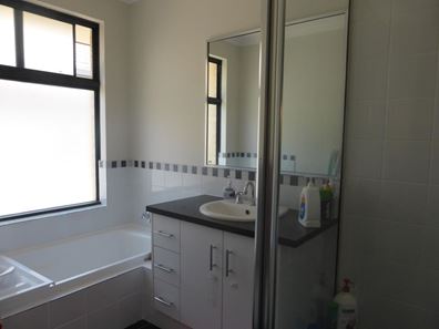4 Gregg Place, Canning Vale WA 6155