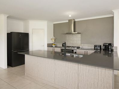 2 Jansonia Avenue, Margaret River WA 6285