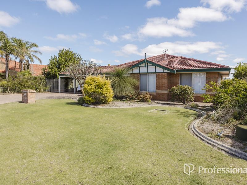10 Nova Court, Marangaroo WA 6064