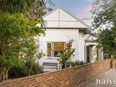 4 Manning Street, Fremantle WA 6160