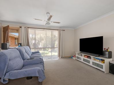 1/6 Rason Street, Victory Heights WA 6432