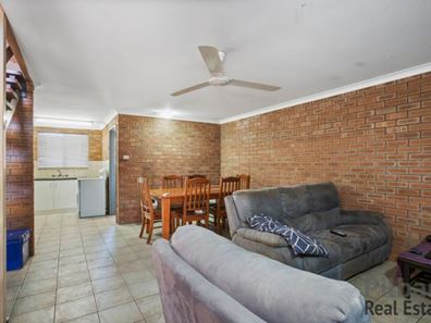 2/2 Sun Court, Millars Well WA 6714