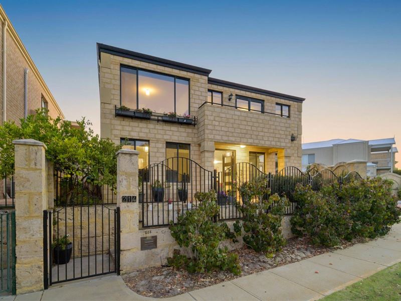 214 Flinders Avenue, Hillarys WA 6025