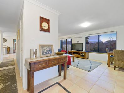 214 Flinders Avenue, Hillarys WA 6025