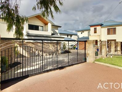 2/15 Benjamin Way, Rockingham WA 6168