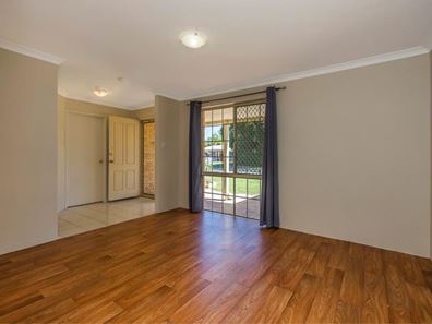 5 Maroon Place, Warnbro WA 6169