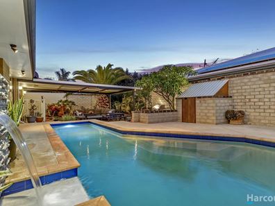 8 Milford Green, Mindarie WA 6030