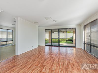 15 Durant Way, Piara Waters WA 6112