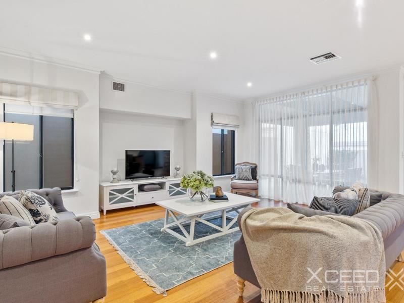 33 Barbados Turn, Hillarys