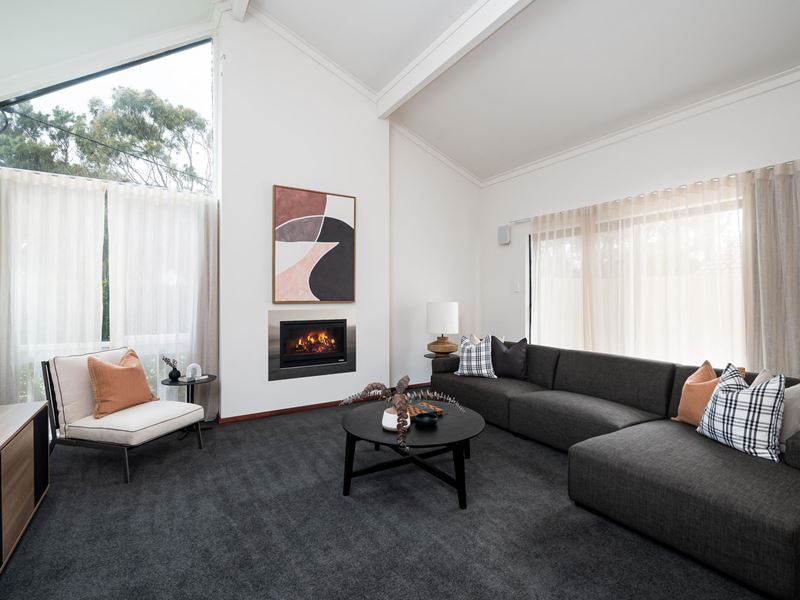 11 Templetonia Avenue, Sorrento WA 6020