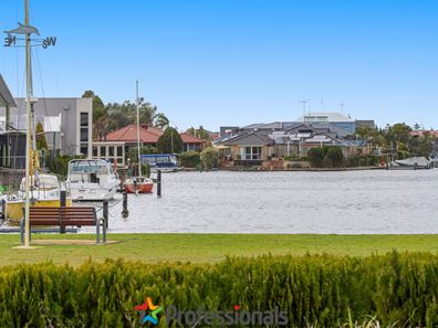 13 Parkwater Cove, Halls Head WA 6210