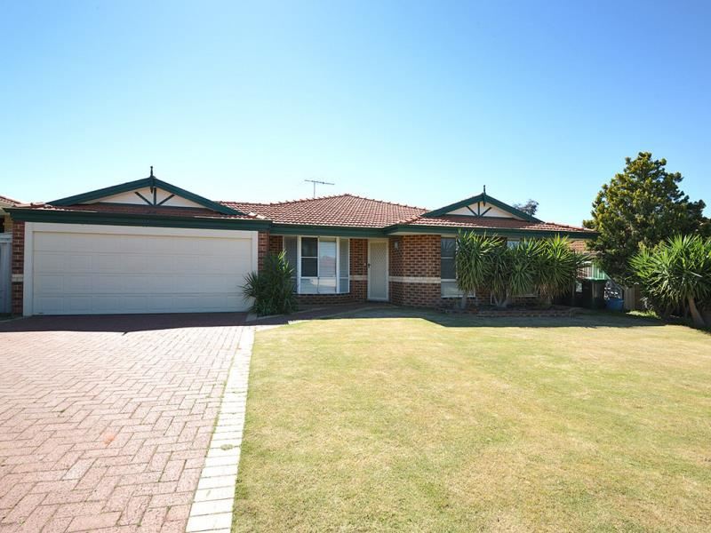12 Tahlee Retreat, Carramar