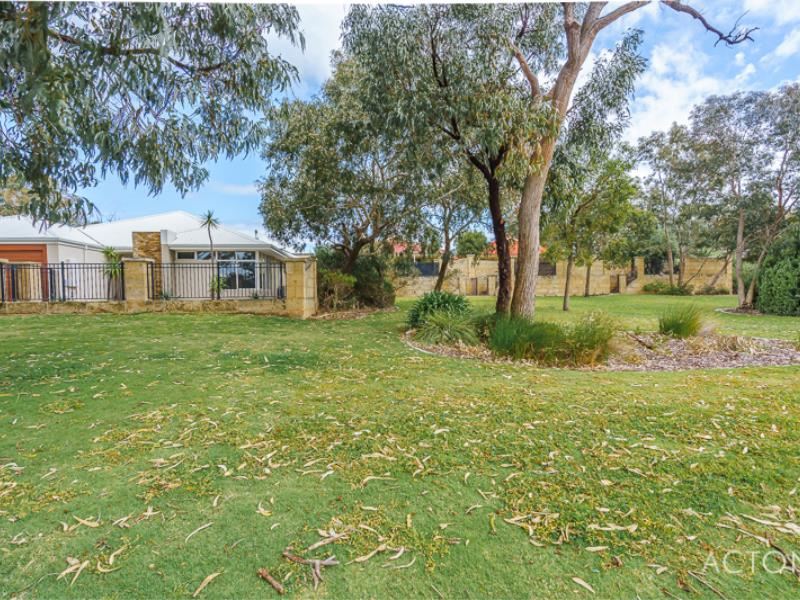 29 Warburton Trail, Lakelands