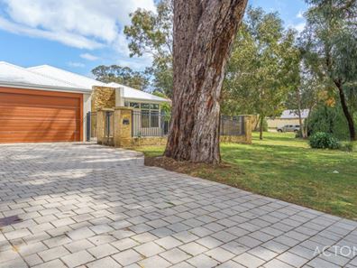 29 Warburton Trail, Lakelands WA 6180