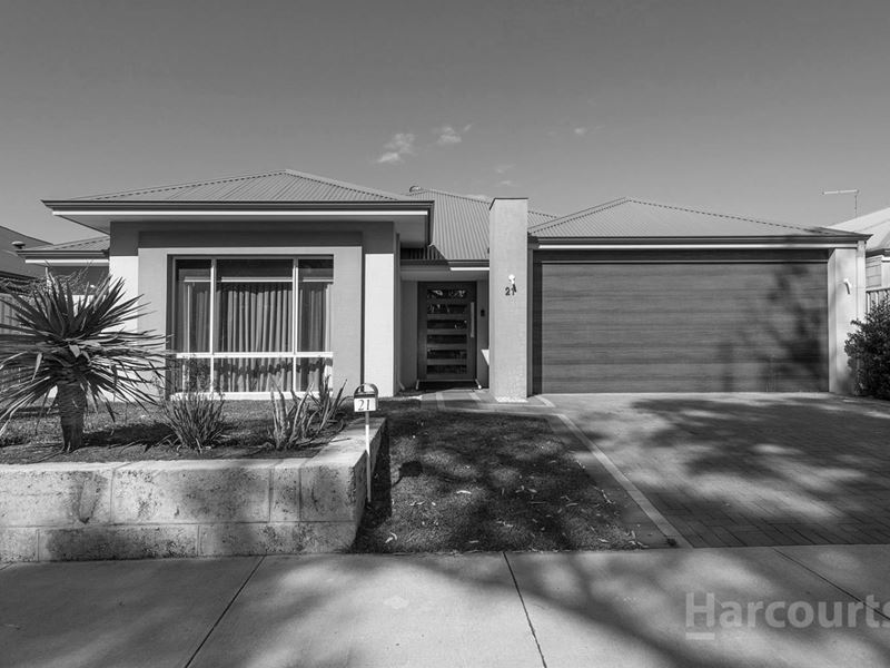 21 Hirono Approach, Meadow Springs