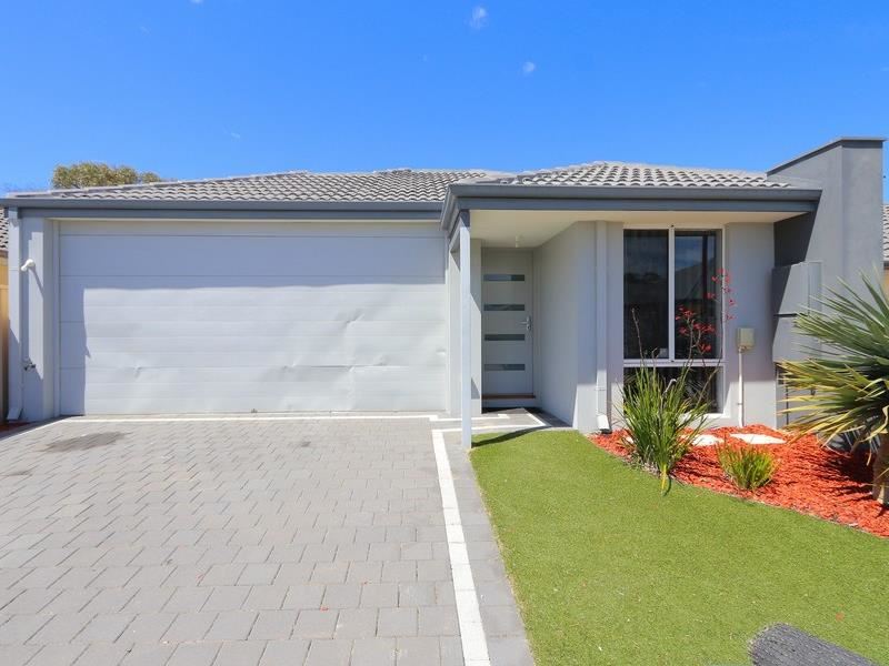 5 Lytham Lane, Meadow Springs WA 6210