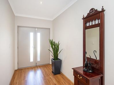 6 Blarney Place, Canning Vale WA 6155