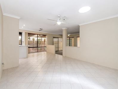 9 Barnfield Court, Seville Grove WA 6112
