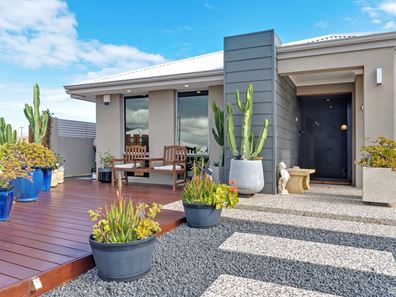 11 Calis Avenue, Iluka WA 6028