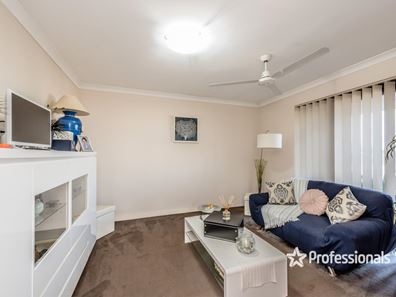 5 Essie Street, Wandina WA 6530